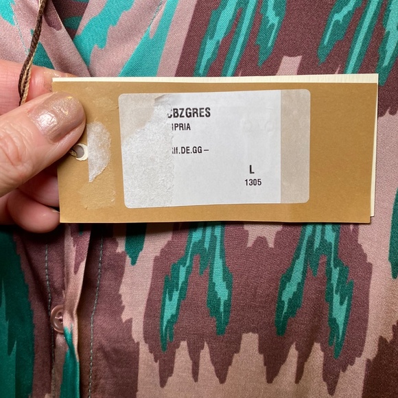 NWT Dixie Collection Italy Women’s abstract colorful blouse sz L - Picture 6 of 8